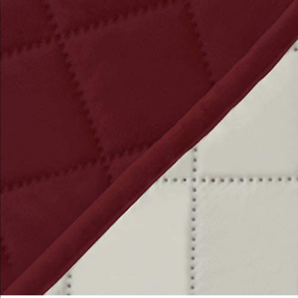 Easy-Going Reversible Sofa Cover  4 Seater Sofa Christmas Red/Ivory. - Picture 6 of 7